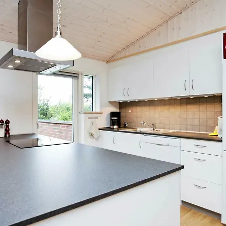 6 Person Holiday In Jerup